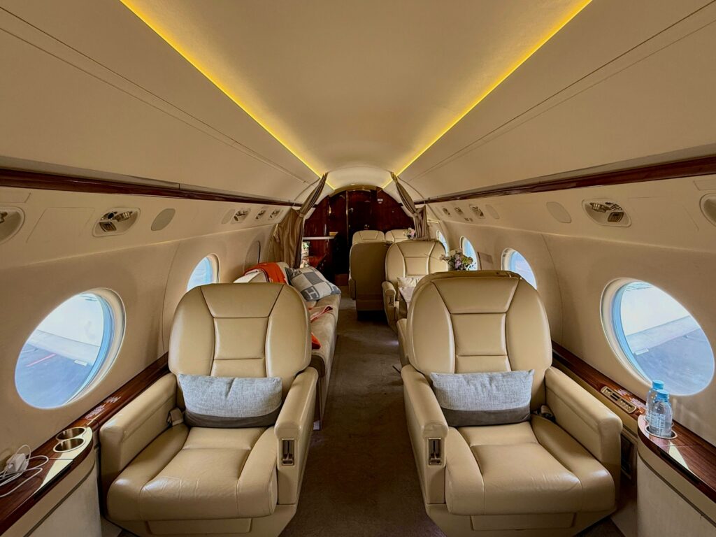 Private jet charter flights